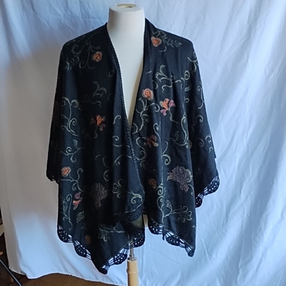 Reversible Ruana Emerald Green made with alpaca material - Picture 6 of 8